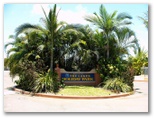 The Lakes Holiday Park - Townsville: The Lakes Holiday Park entrance