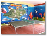 The Lakes Holiday Park - Townsville: Games room with table tennis