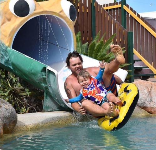 BIG4 Walkabout Palms Holiday Park - Townsville: Fun in the waterslide.