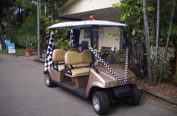 BIG4 Townsville Woodlands Holiday Park - Townsville: Park buggy