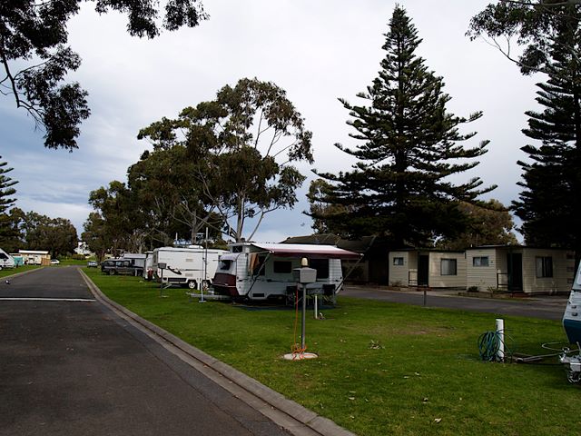 Victor Harbor Beachfront Holiday Park - Russell Barter 2009 - Victor Harbor: Good paved roads throughout the park