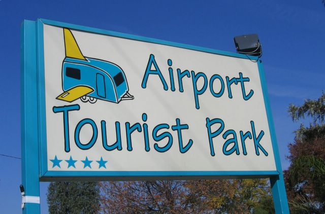 Airport Tourist Park - Wagga Wagga: Airport Tourist Park welcome sign