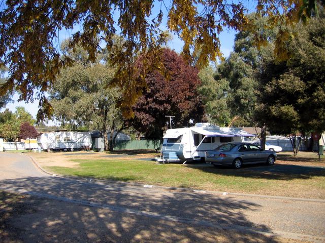 Airport Tourist Park - Wagga Wagga: Powered sites for caravans