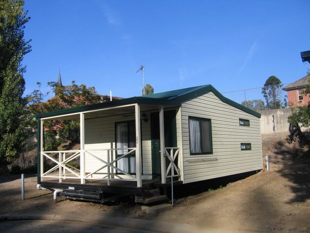 Wagga Wagga Beach Caravan Park - Wagga Wagga: Cottage accommodation ideal for families, couples and singles