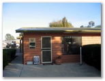 Horseshoe Motor Village Caravan Park - Wagga Wagga: Reception and office