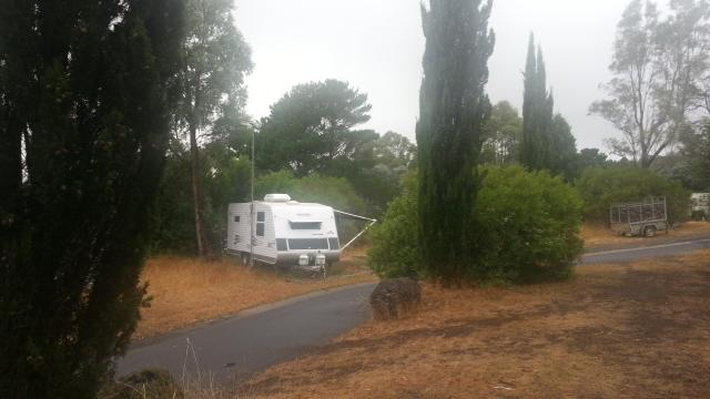 Wandong Australiana Caravan Park - Wandong: Powered sites for caravans, campervans and motorhomes