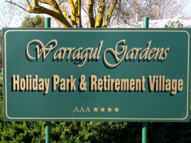 Warragul Gardens Holiday Park & Retirement Village - Warragul: Warragul Gardens Holiday Park & Retirement Village welcome sign