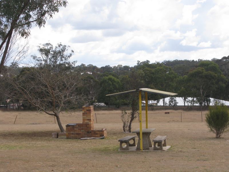 Harts Tourist Park - Warwick: Outdoor Picnic and BBQ area