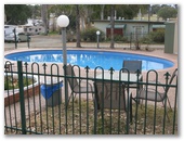 Kahlers Oasis Caravan Park - Warwick: Swimming pool