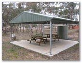 Wattle Flat Picnic and Camping Area - Wattle Flat: Sheltered picnic area