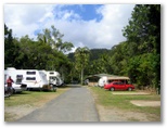 Whitsunday Gardens Holiday Park - Airlie Beach: Good paved roads throughout the park