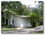 Whitsunday Gardens Holiday Park - Airlie Beach: Amenities block and laundry