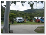 Mountain Valley Caravan Park - Cannonvale: Powered sites for caravans