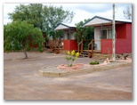 Whyalla Caravan Park - Whyalla: Deluxe two bedroom cabin
