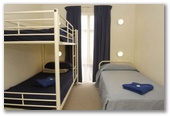 Discovery Holiday Parks Whyalla Foreshore - Whyalla: Bunk beds in Deluxe Spa Cabin