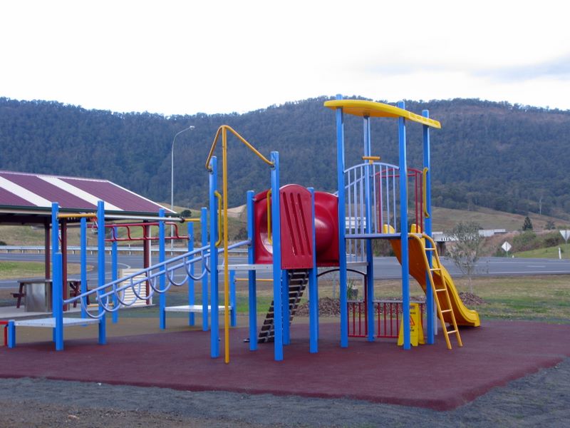 Wiangaree Rest Area - Wiangaree: Playground for children.