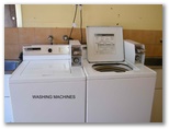 Wilpena Pound Camping and Caravan Park - Wilpena Pound: Washing machines