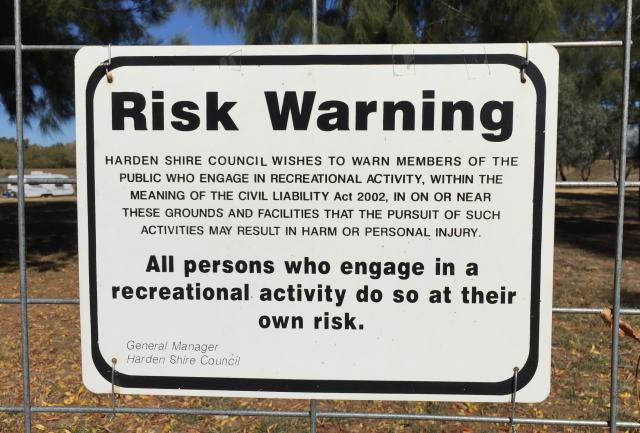 Wombat Recreation Sports Oval and Campground - Wombat: This risk warning is displayed at one of the gates so please read carefully.