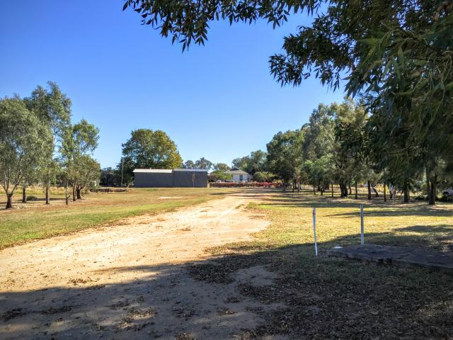 Wombat Recreation Sports Oval and Campground - Wombat: Gravel roads within the campground.