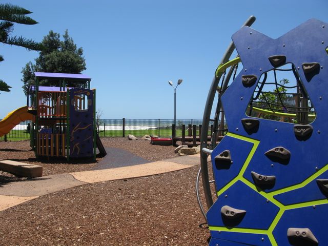 Woolgoolga Beach Caravan Park 2011 - Woolgoolga: Playground for children.