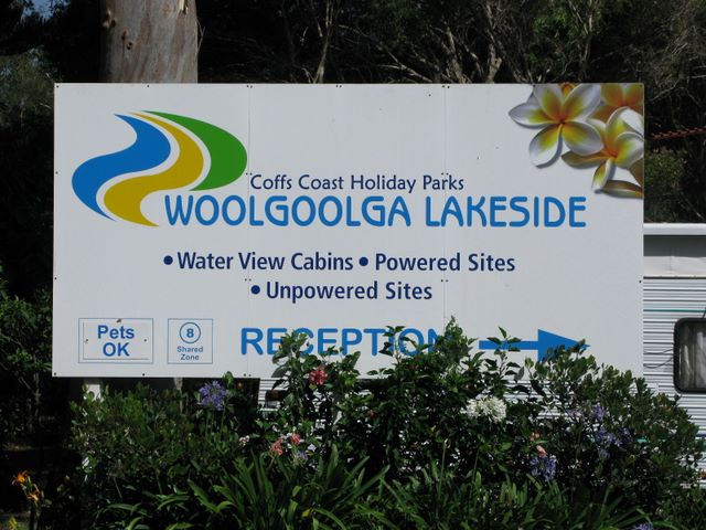 Woolgoolga Lakeside Caravan Park 2009 - Woolgoolga: Woolgoolga Lakeside Caravan Park welcome sign