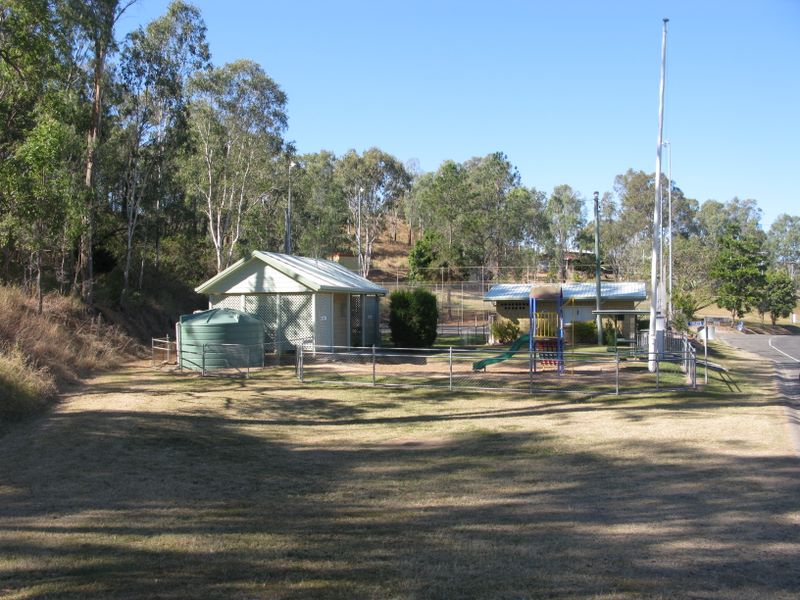 Woolooga Stay and Rest - Woolooga: The area beside the park is suitable as a stay and rest location.