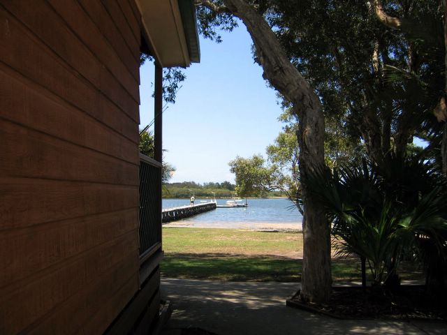 Blue Dolphin Holiday Resort 2005 - Yamba: Cottage accommodation with water views