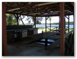 Blue Dolphin Holiday Resort 2005 - Yamba: Camp Kitchen and BBQ area with river views