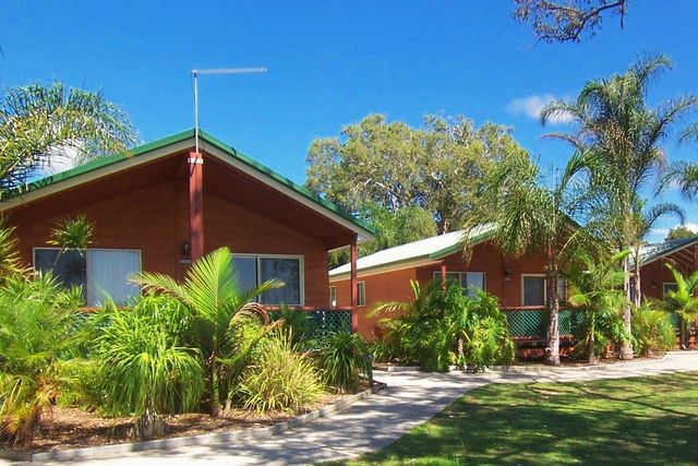 Blue Dolphin Holiday Resort - Yamba: Cottage accommodation, ideal for families, couples and singles