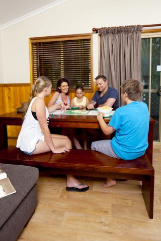 Blue Dolphin Holiday Resort - Yamba: Family Villa