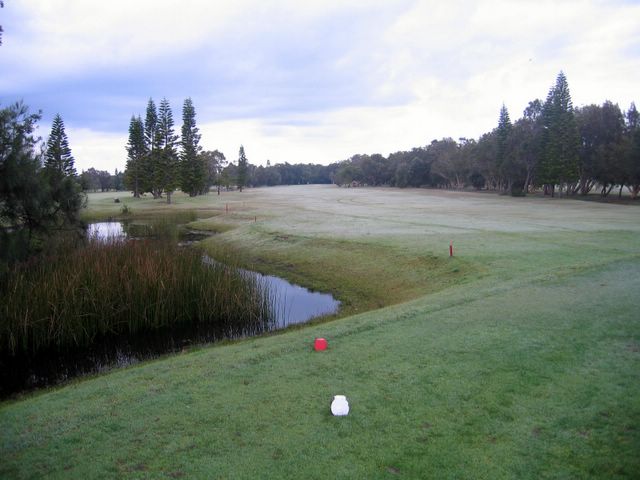 Yamba Golf Course - Yamba: Fairway view of the 11th.