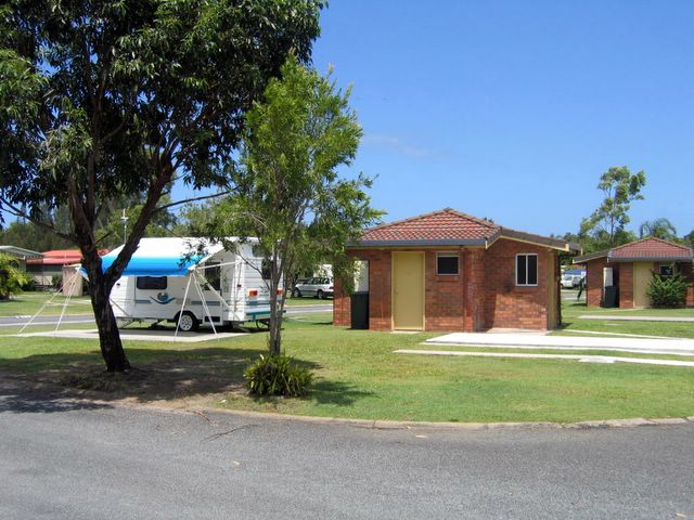Yamba Waters Holiday Park 2005 - Yamba: Ensuite sites for caravans