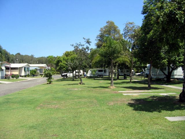 Yamba Waters Holiday Park 2005 - Yamba: Powered sites for caravans