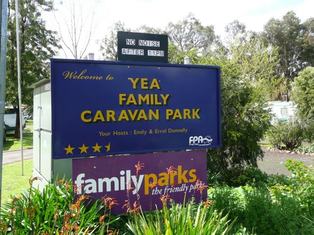 Yea Tourist Park - Yea: Yea Family Caravan Park welcome sign